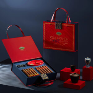 Great Wall Cigar 2022 Limited Edition Red & Blue Cigar Gift Box-1
